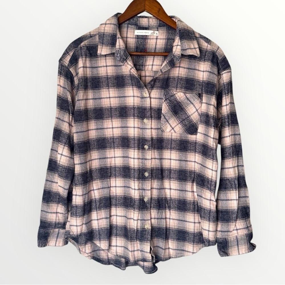 Altar’d State Pink & Gray Cozy Cotton Blend Flannel Plaid Button Up Size Small